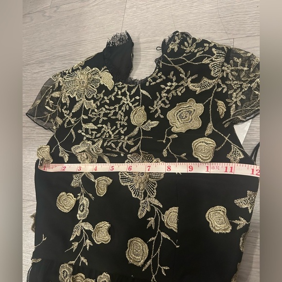 Alice + Olivia Aalihah Gown Gold Embroidered 3d Motifs Size XS - Picture 9 of 12